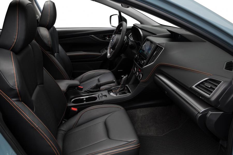 Интерьер Subaru Crosstrek 2017 года  (фото 15 из 73)
